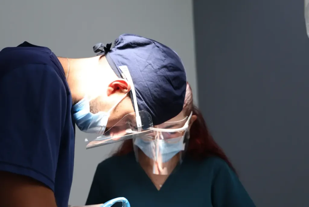 Personale al lavoro, foto pubblicata da SOL Dental Clinic